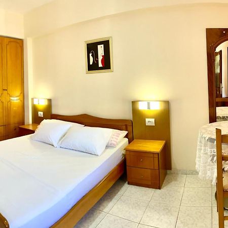 Vila Yasmin 38 Sarandë Esterno foto