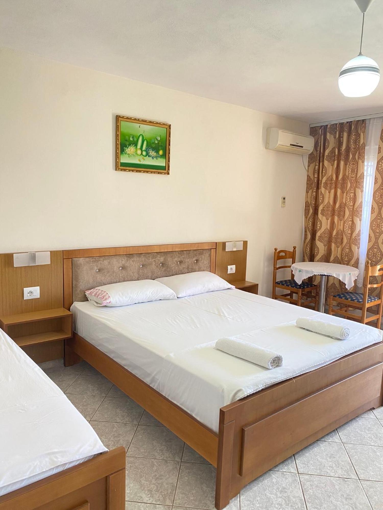 Vila Yasmin 38 Sarandë Esterno foto