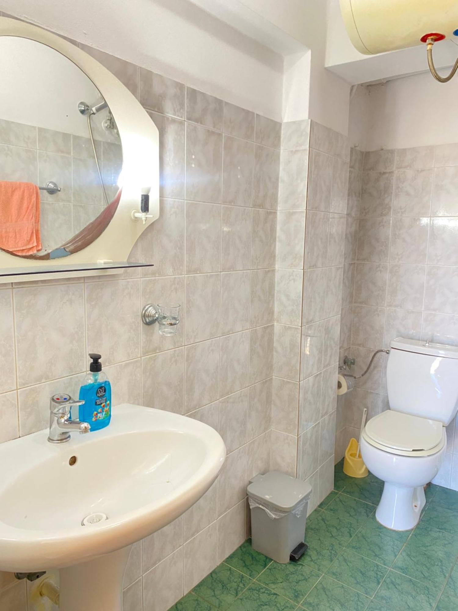 Vila Yasmin 38 Sarandë Esterno foto